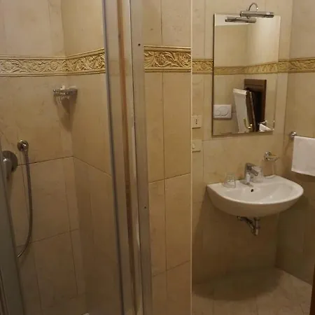 Πανσιόν Rialto Experience 3*